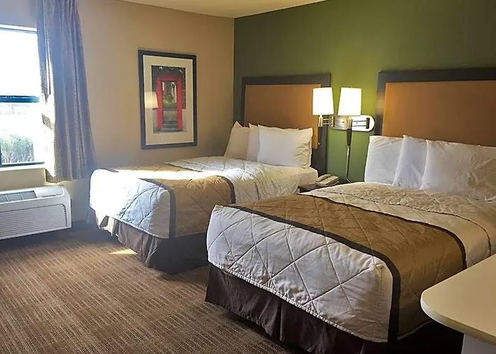 Extended America Select - Chicago - - West 2* Naperville