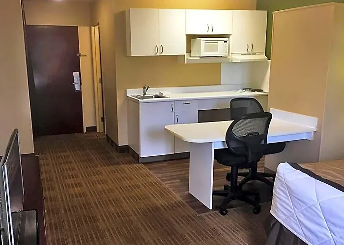 Extended America Select - Chicago - - West Naperville
