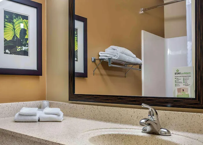 Extended America Select - Chicago - - West 2* Naperville
